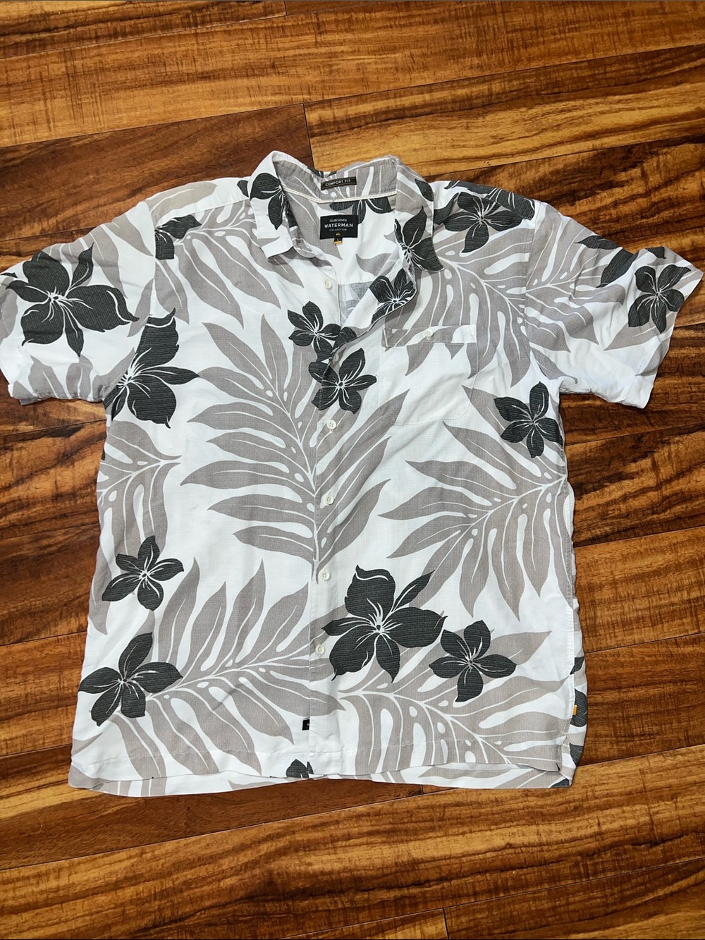 Quicksilver Men's Floral Short-Sleeve Button-Up Shirt - Black & Gray